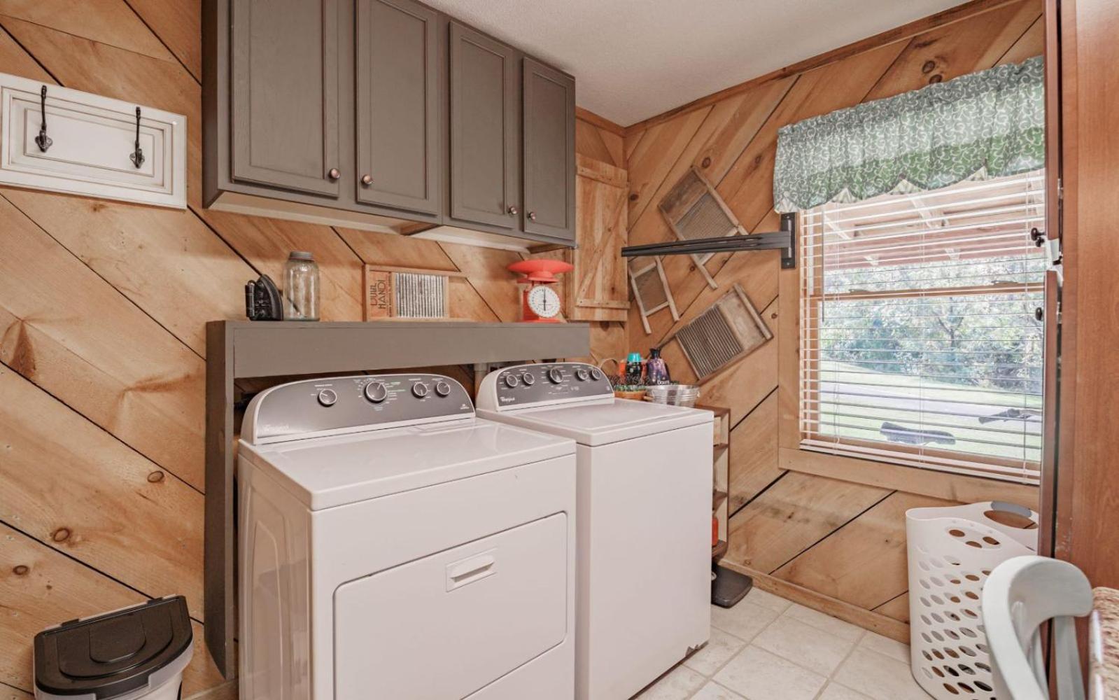Wooded Bliss Hot Tub Single Level Cabin With No Steps Rocking Chairs And Wooded Views Pigeon Forge Eksteriør billede